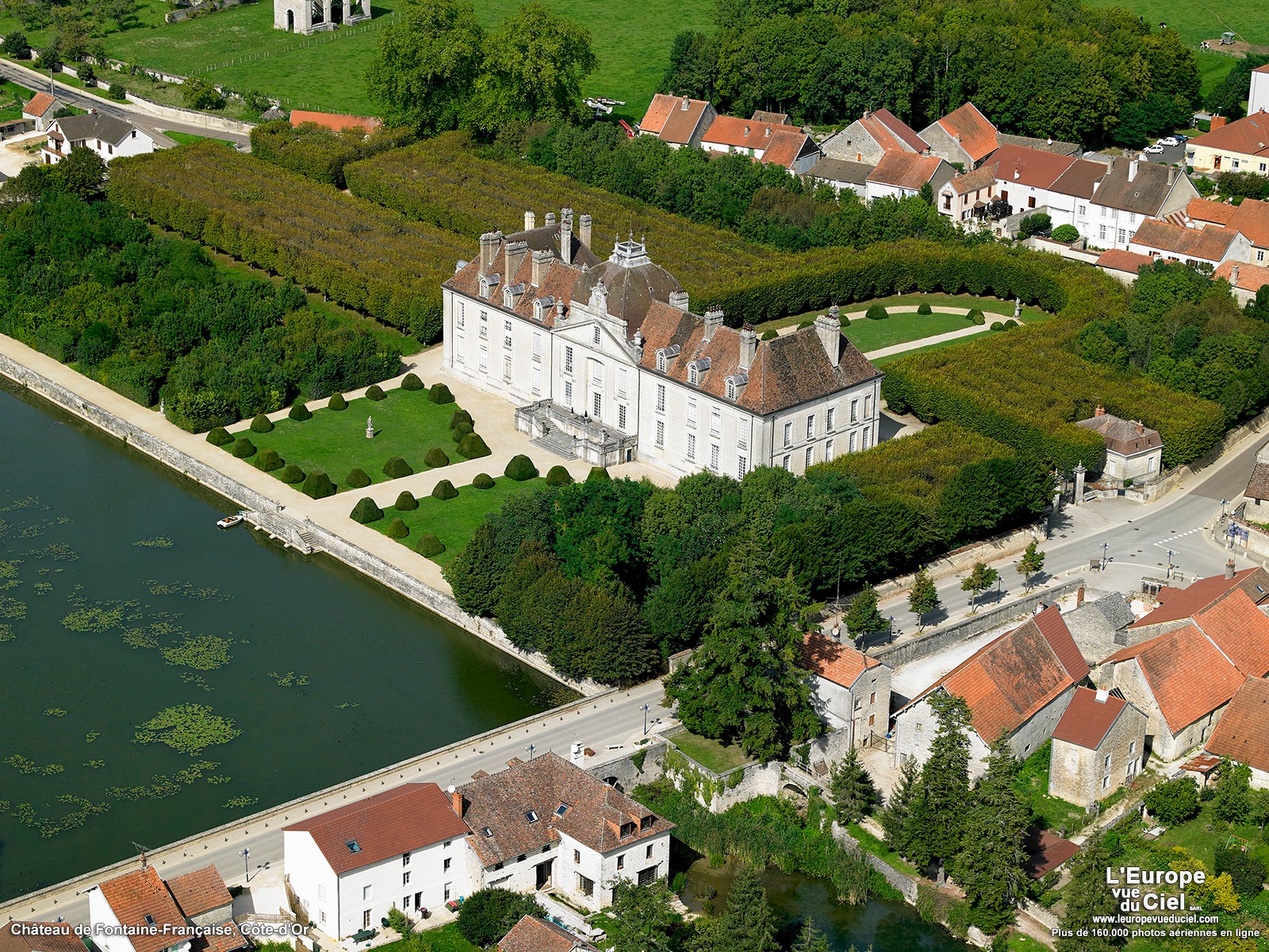 Château de Fontaine-Française - Vue 3
